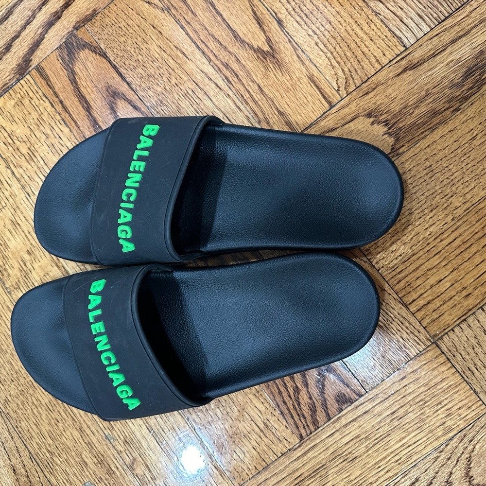 Balenciaga slide size 8